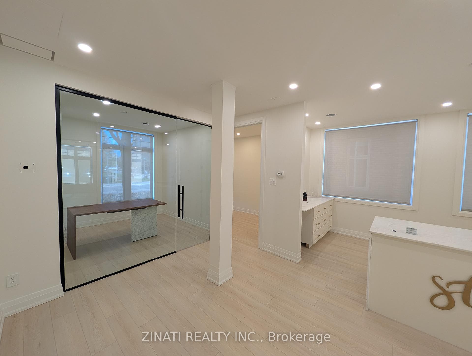 92 Centrepointe Drive Unit 1 photo 6