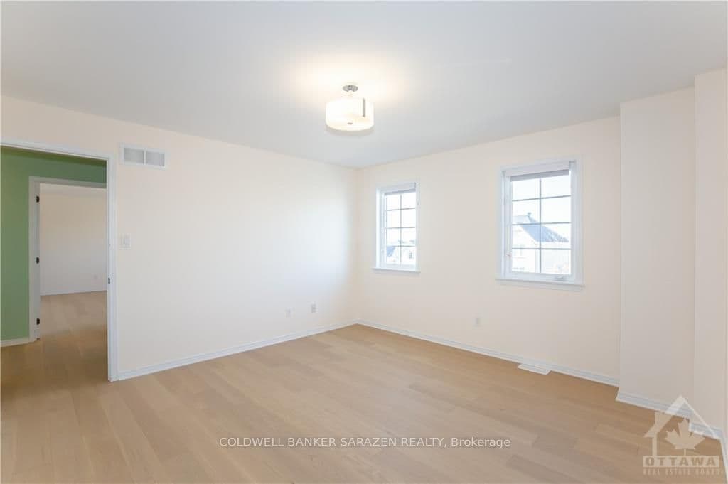 797 KILBIRNIE Drive photo 25