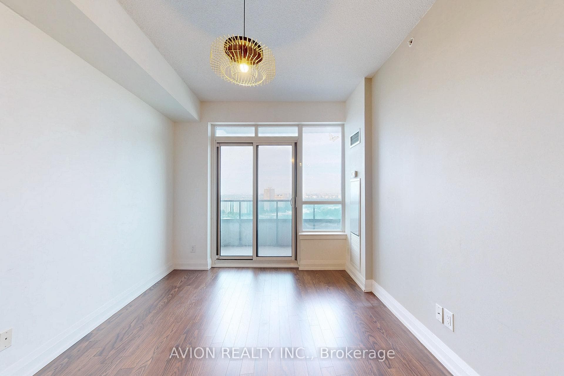 7171 Yonge Street Unit 2409 photo 13