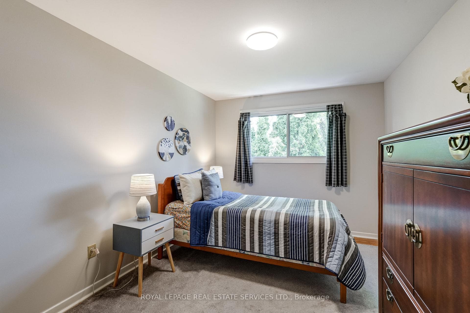2651 Hollington Crescent photo 30