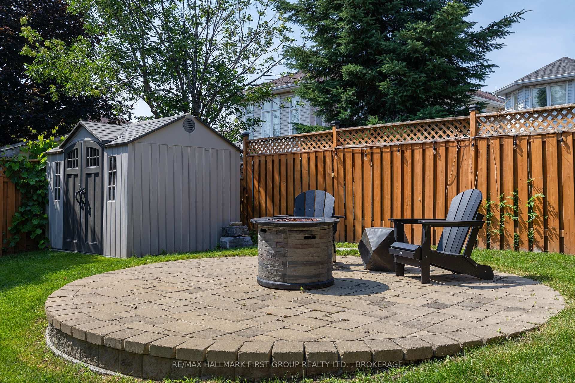 393 CAVENDISH Crescent photo 46