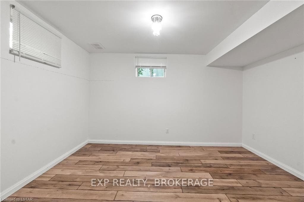 8702 GOOSEMARSH Line photo 36
