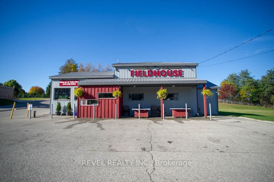 53 Simcoe Street Unit A photo 1