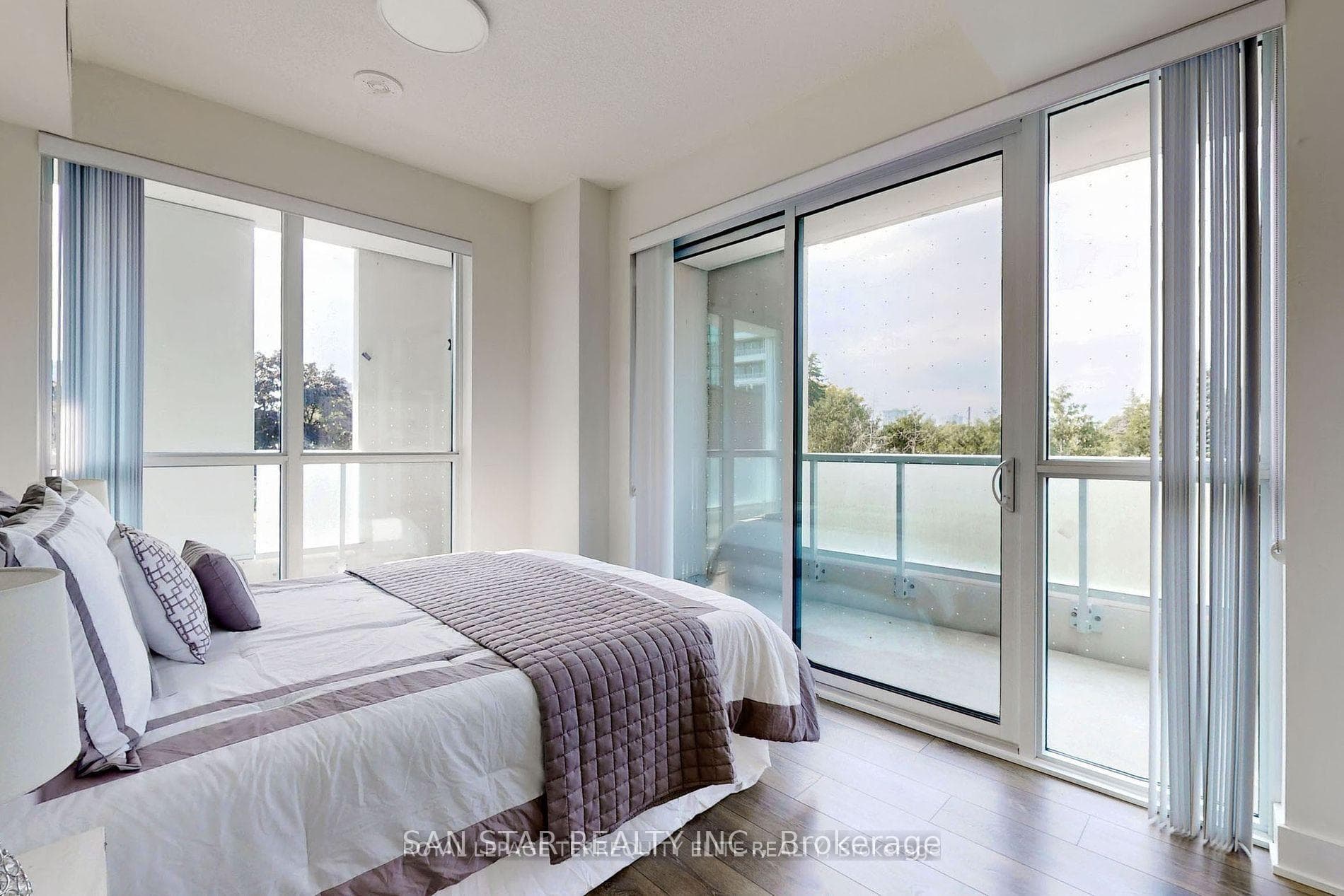 188 Fairview Mall Drive Unit 211 photo 9