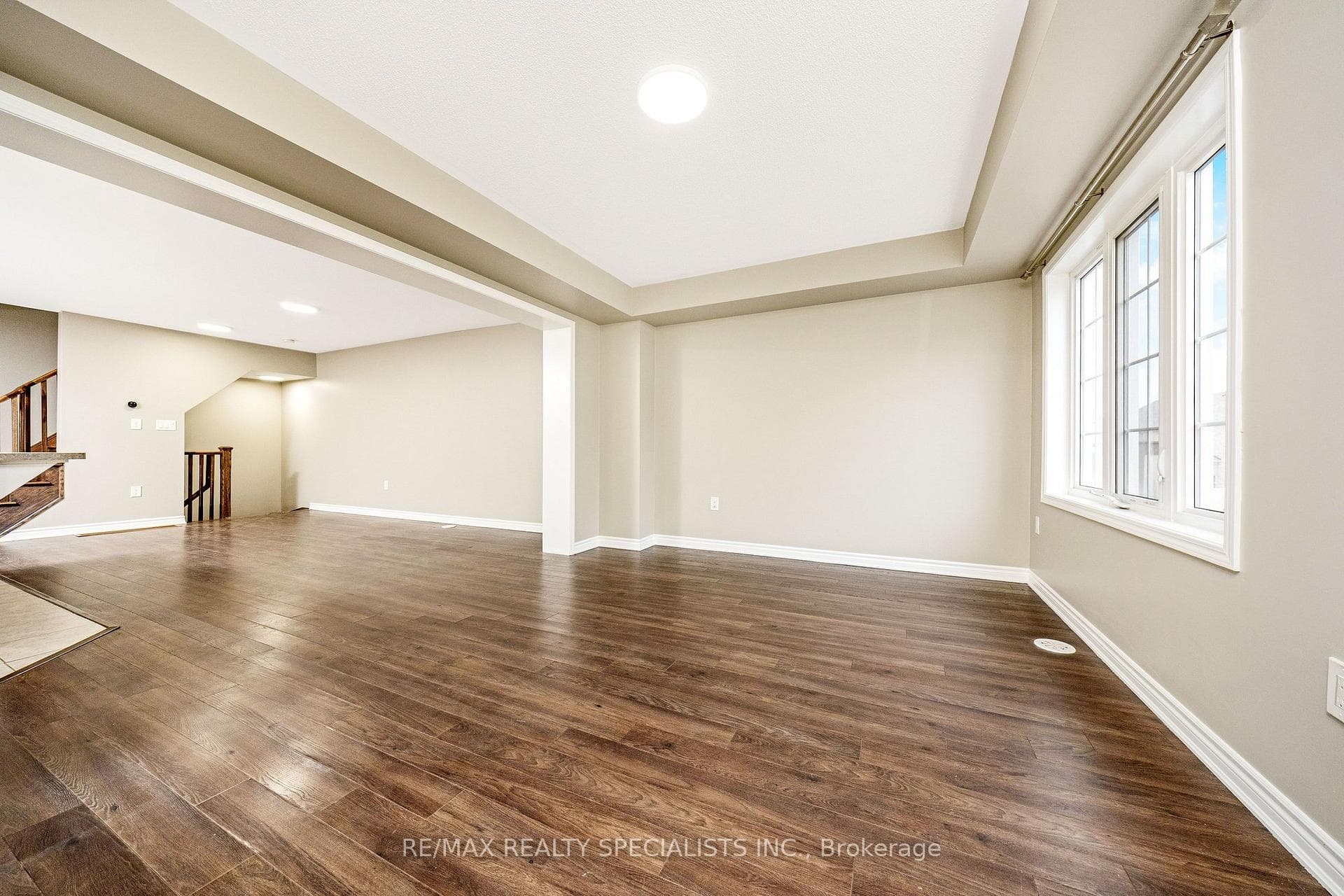 121 Frost Court photo 21