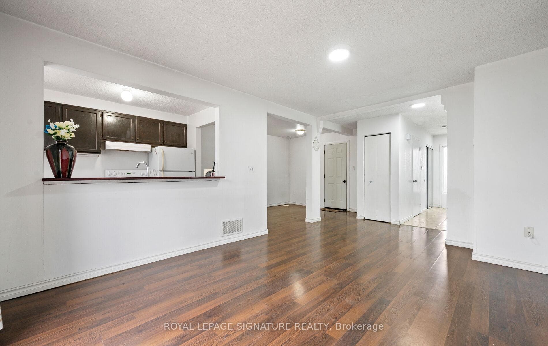262 KENORA Avenue Unit 2 photo 12