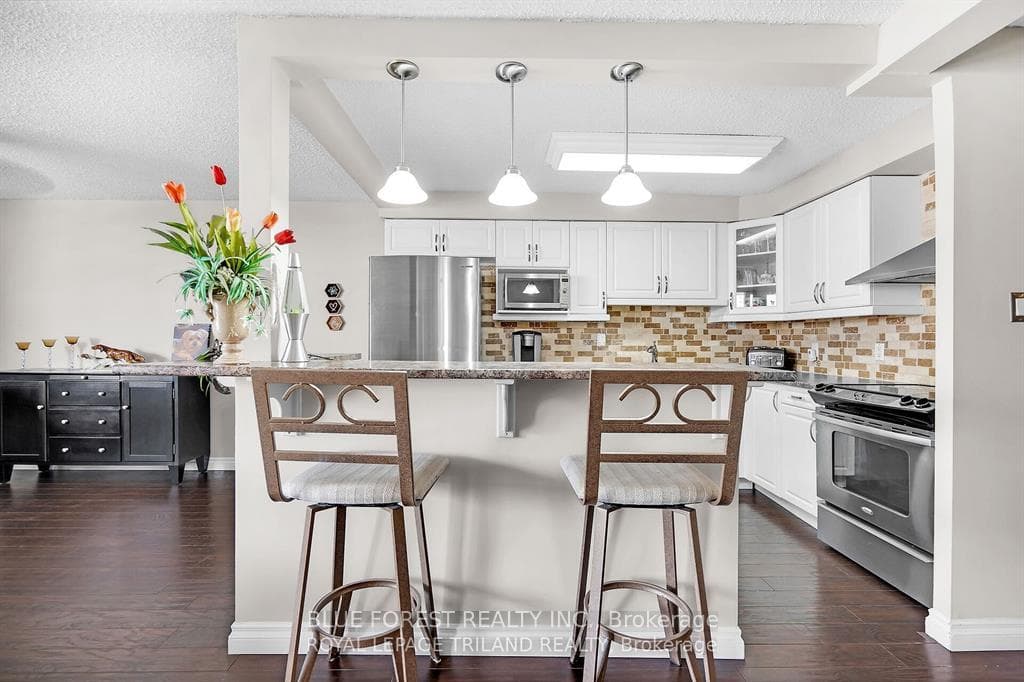 363 Colborne Street Unit 1006 photo 4