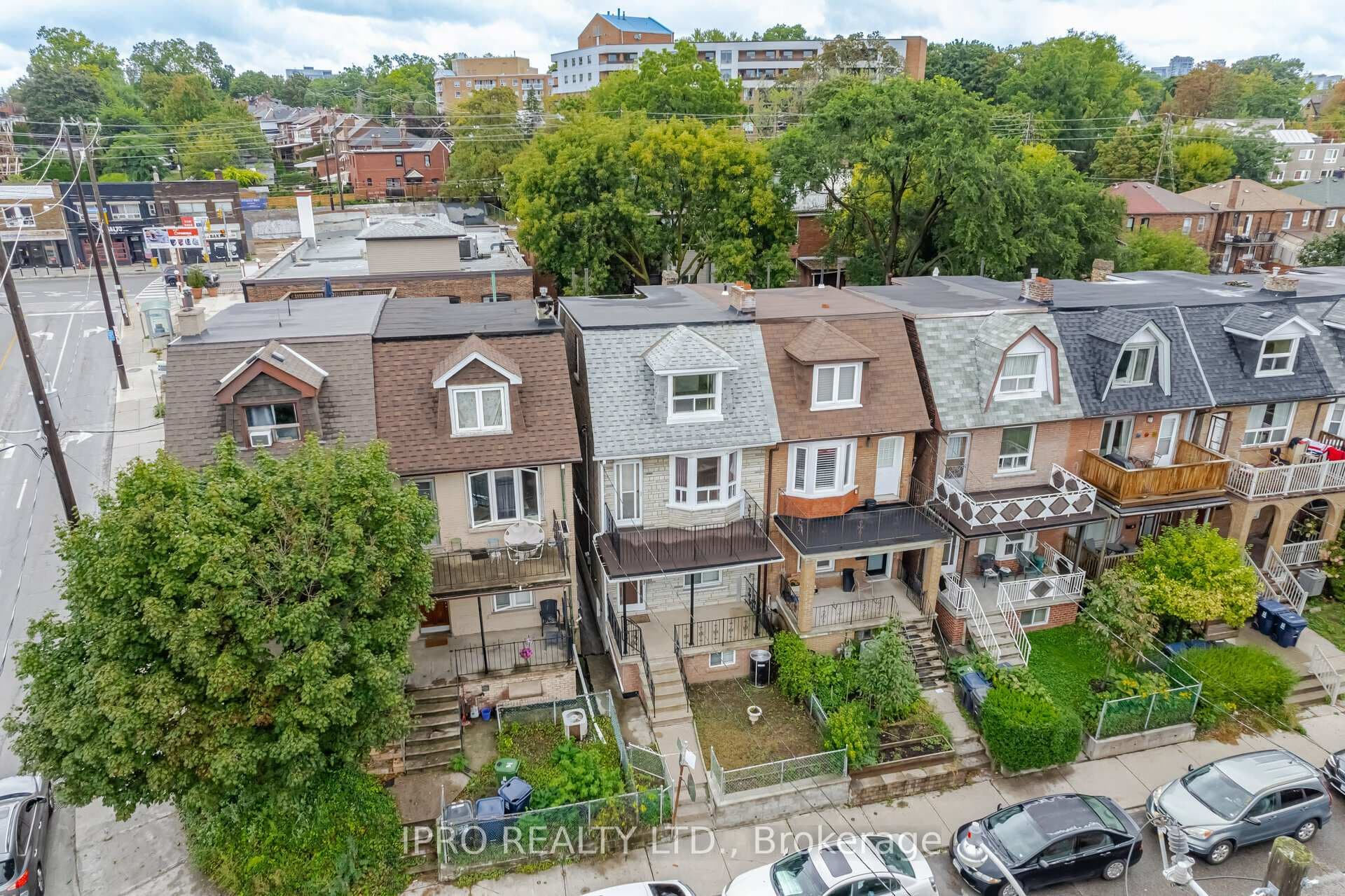 136 Marchmount Road photo 38