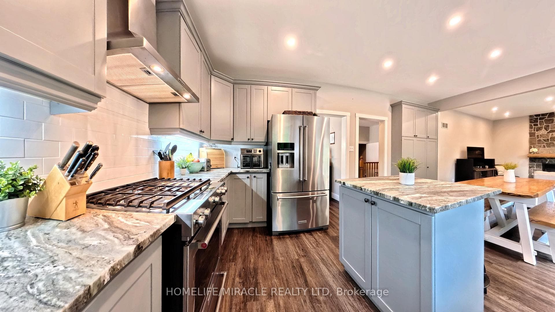 40 Mccormick Drive photo 11