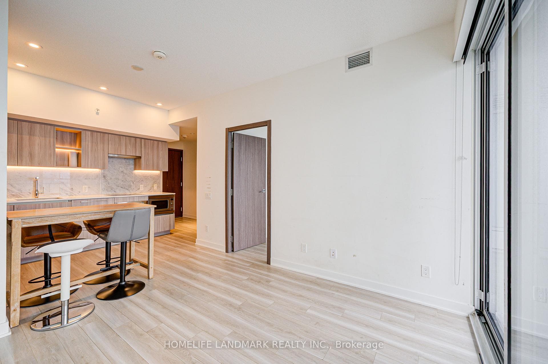 17 bathurst Street Unit 3703 photo 23