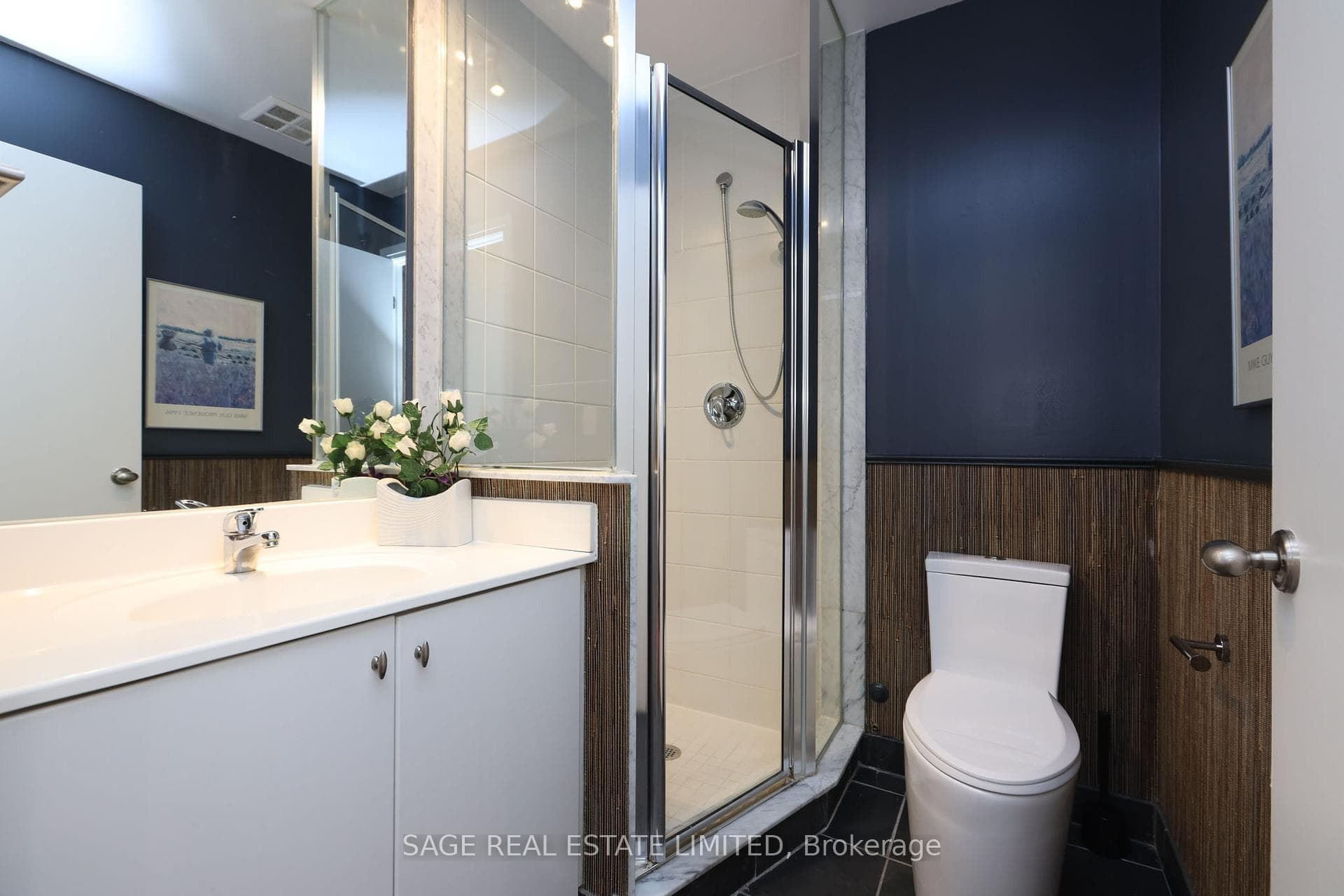 11 Soho Street Unit 405 photo 11
