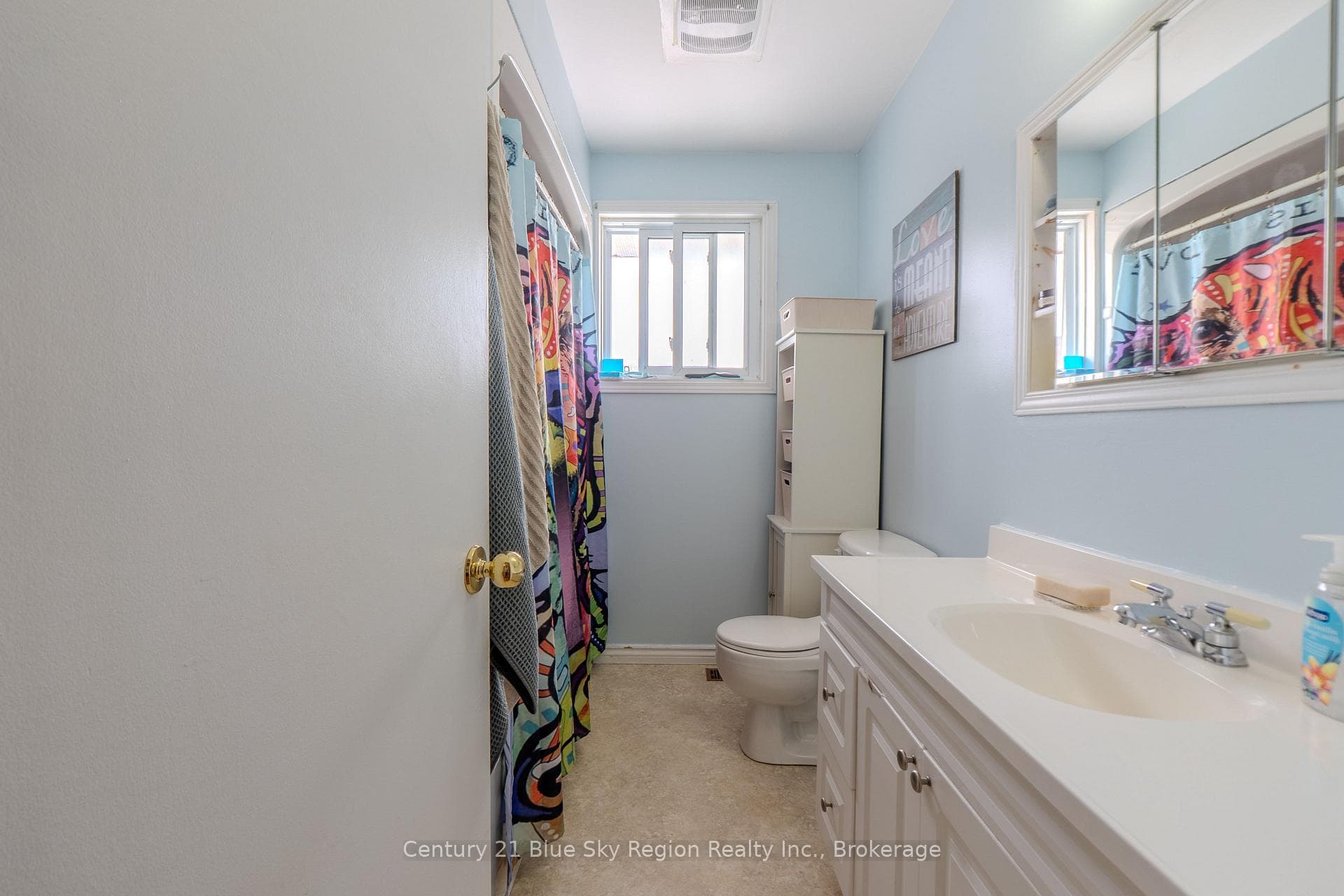 272 Patricia Street photo 29