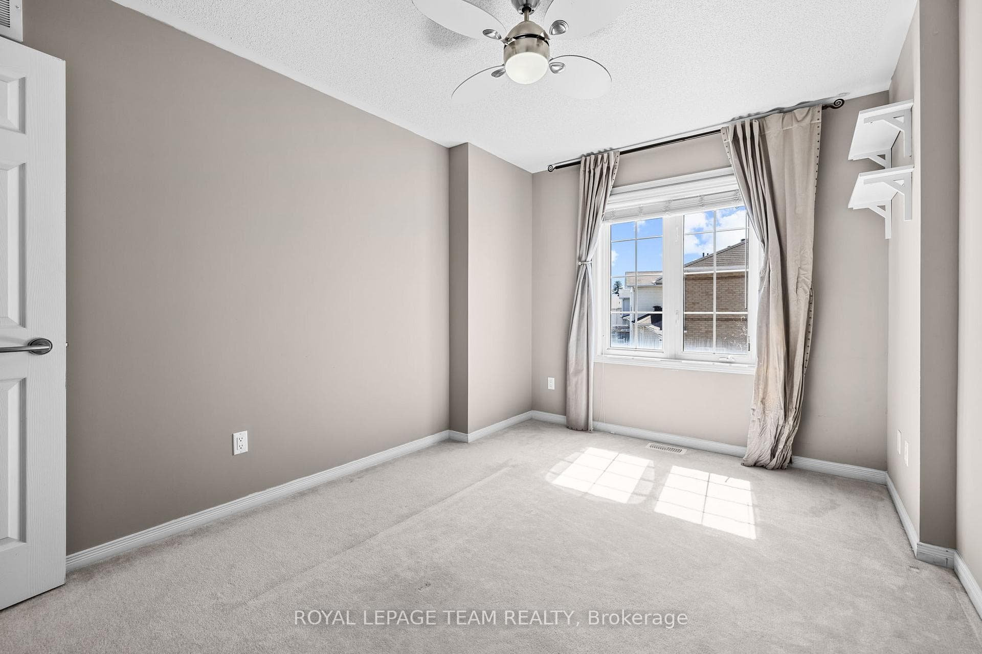 938 Torovin Private Avenue photo 21