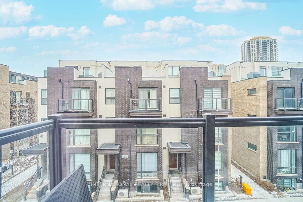26 Fieldway Road Unit 39 photo 20