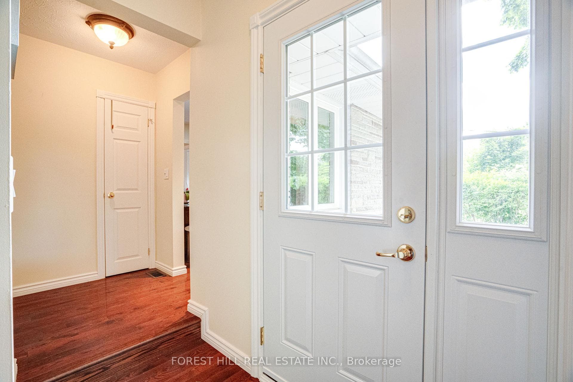 57 Roxborough Road photo 3