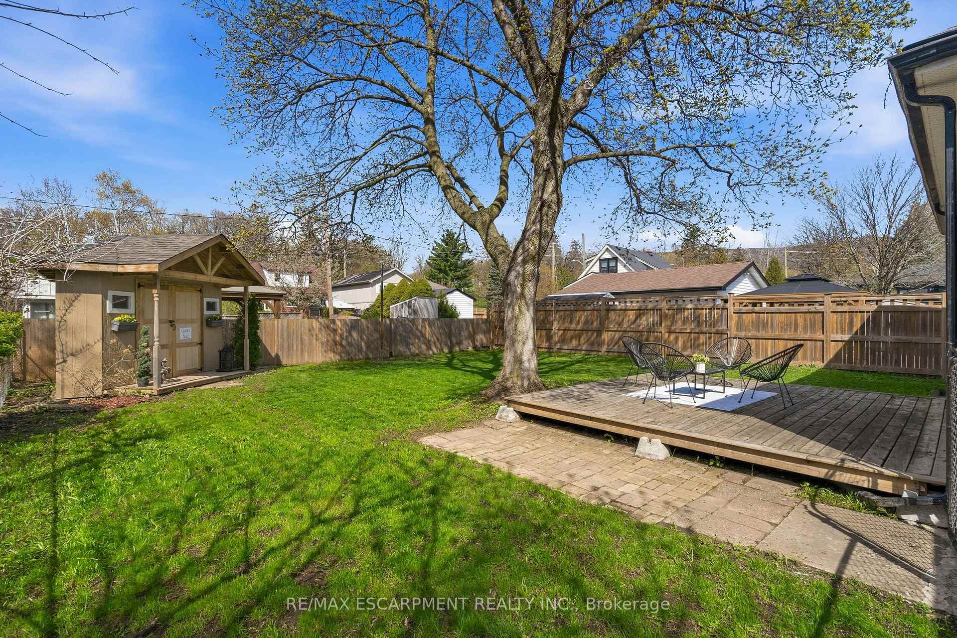 31 CAMERON Avenue photo 26