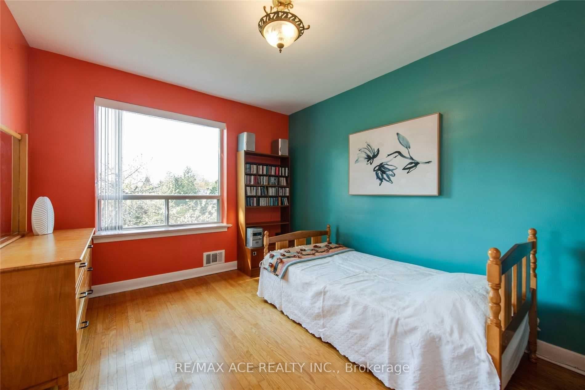3715 St Clair Avenue Unit Main photo 9