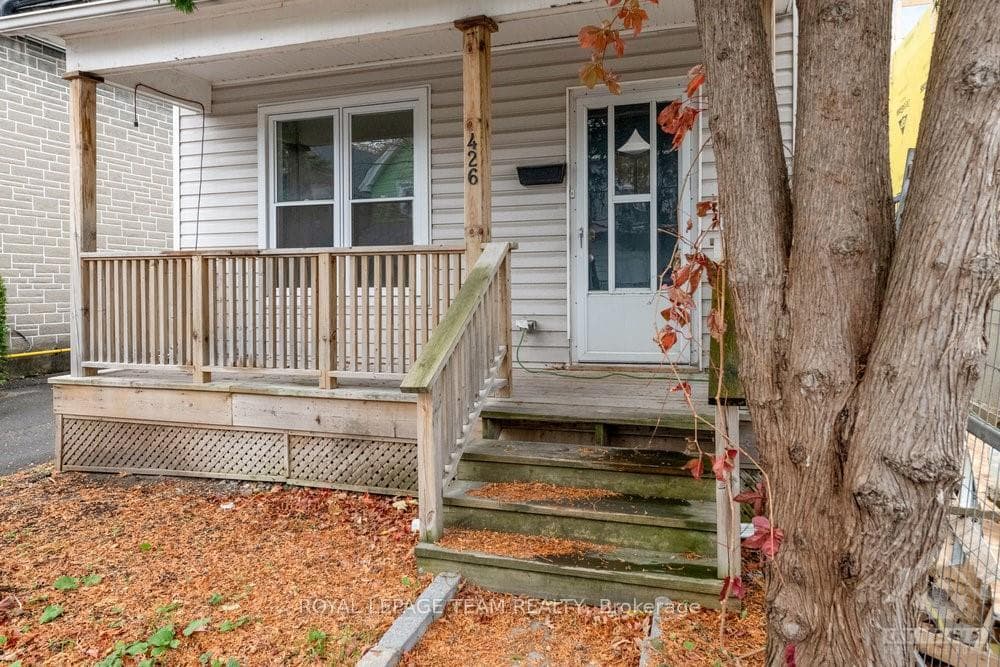 426 GEORGE Street photo 2