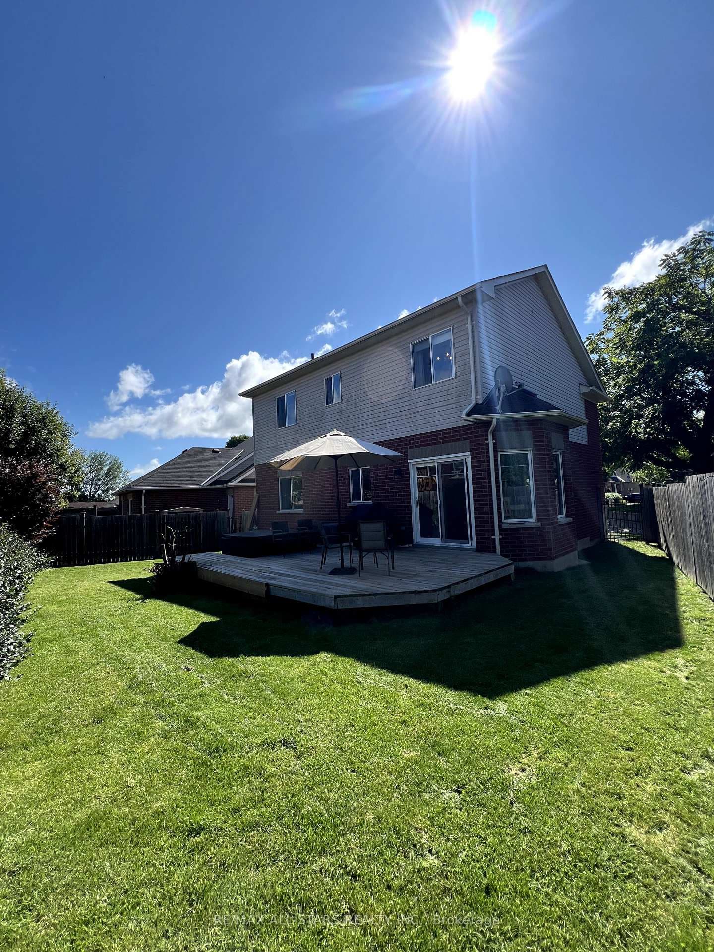 19 Meadow's End Crescent photo 21