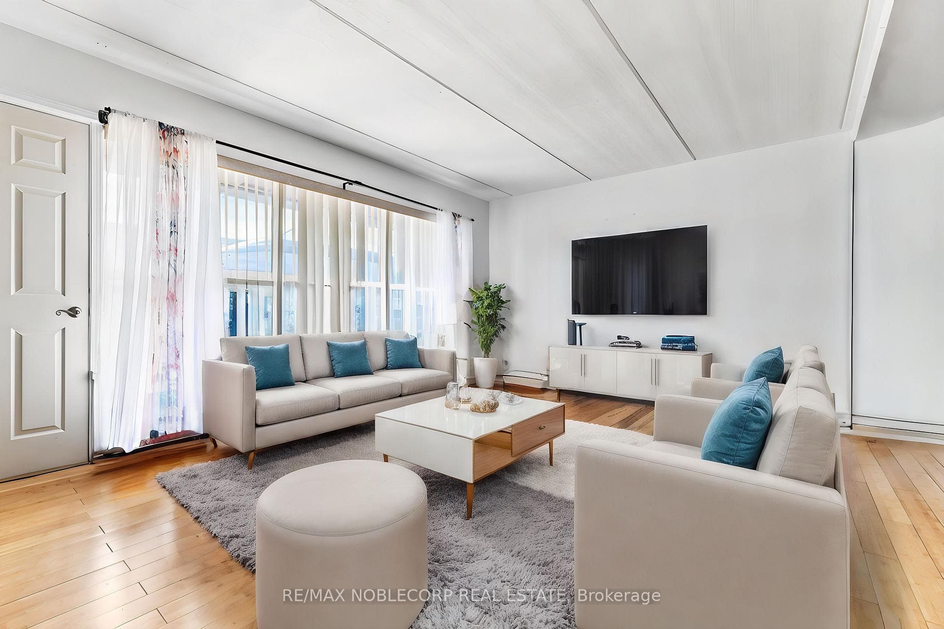 180 Mississauga Valley Boulevard Unit 203 photo 6