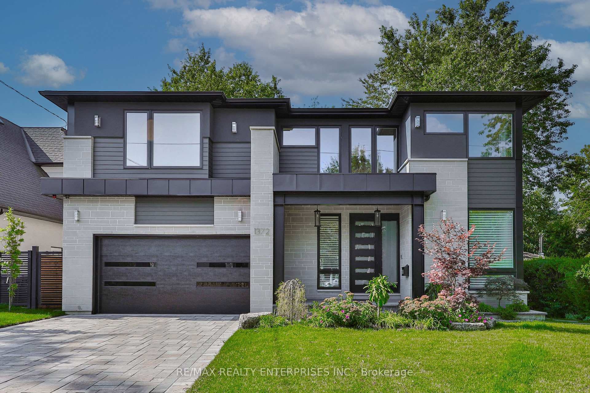 1372 Kenmuir Avenue photo 2