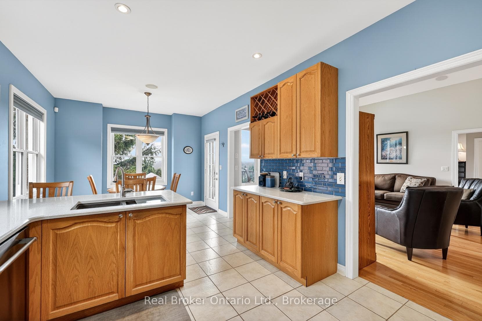 10 Green Gable Place photo 32