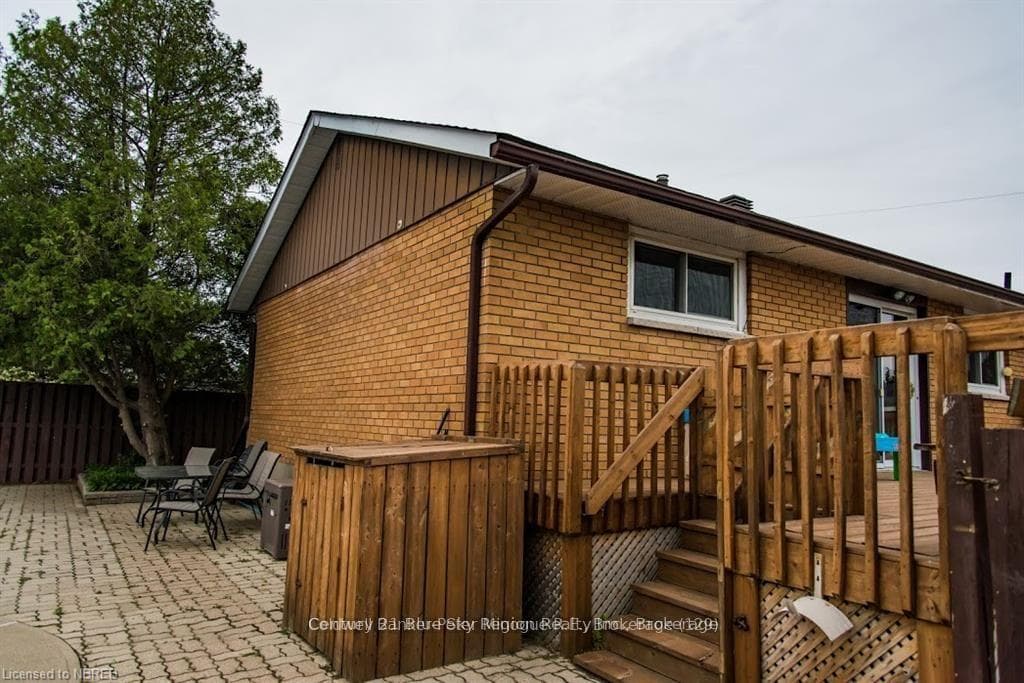 62 Joseph Street photo 21