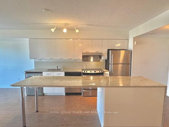 29 Singer Court Unit 1008 photo 8