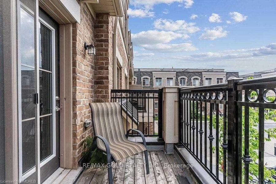 2441 Greenwich Drive Unit 94 photo 11