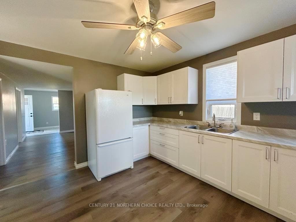 1007 Sunset Drive photo 4
