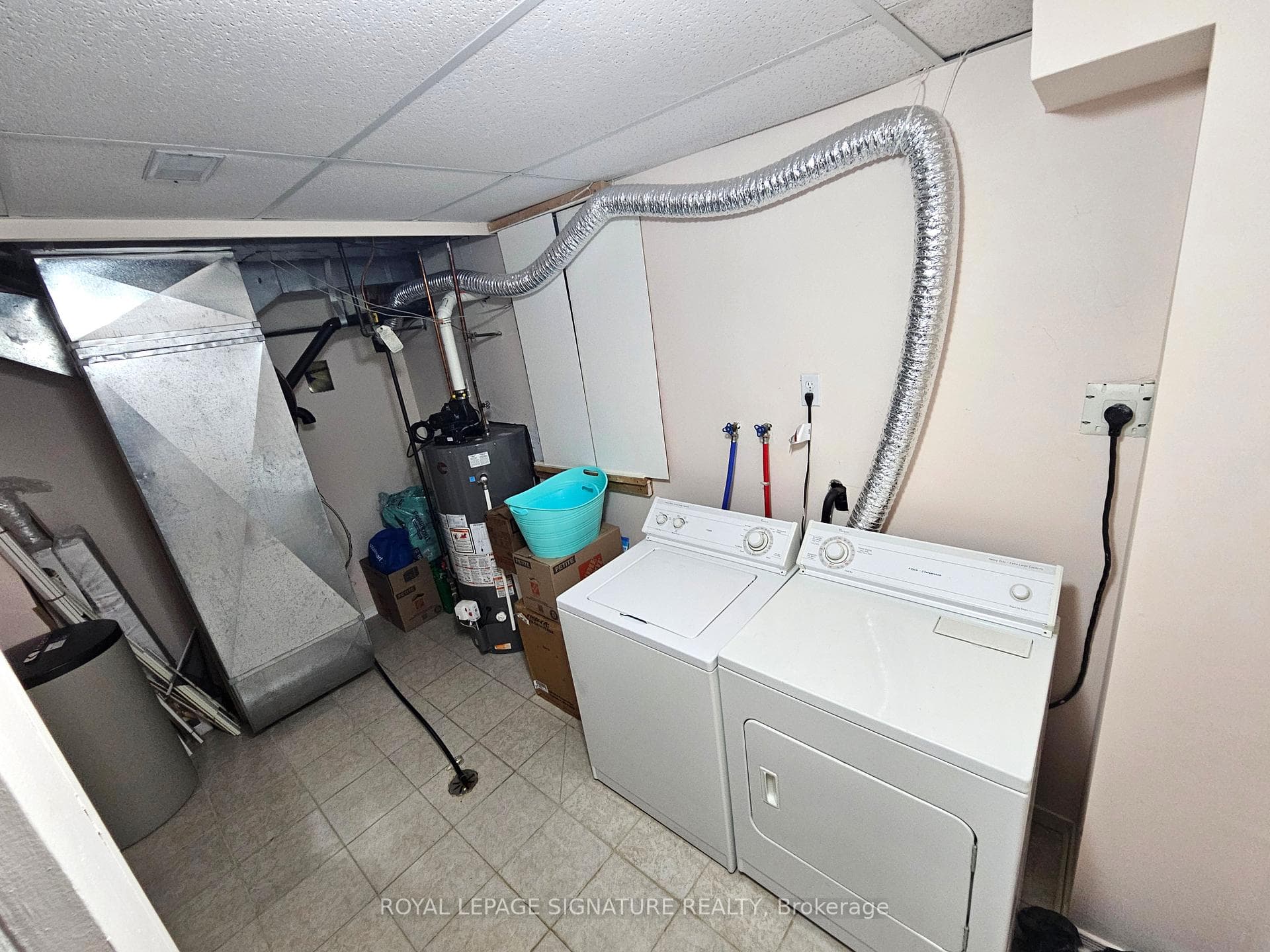 1565 Woodhenge Way photo 26