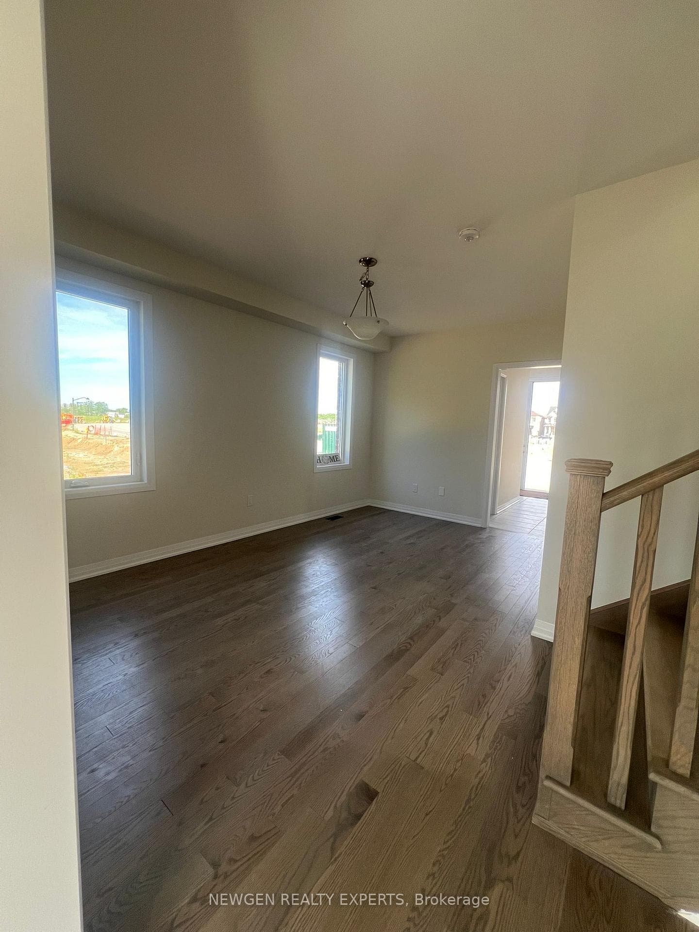 86 Strickland Avenue photo 7