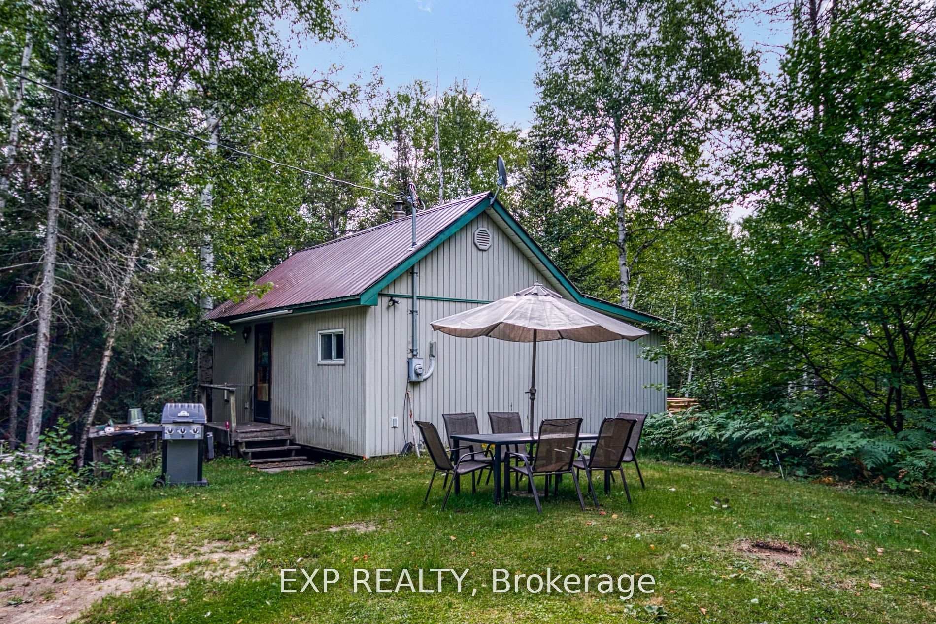 725 Lochhead Drive photo 22