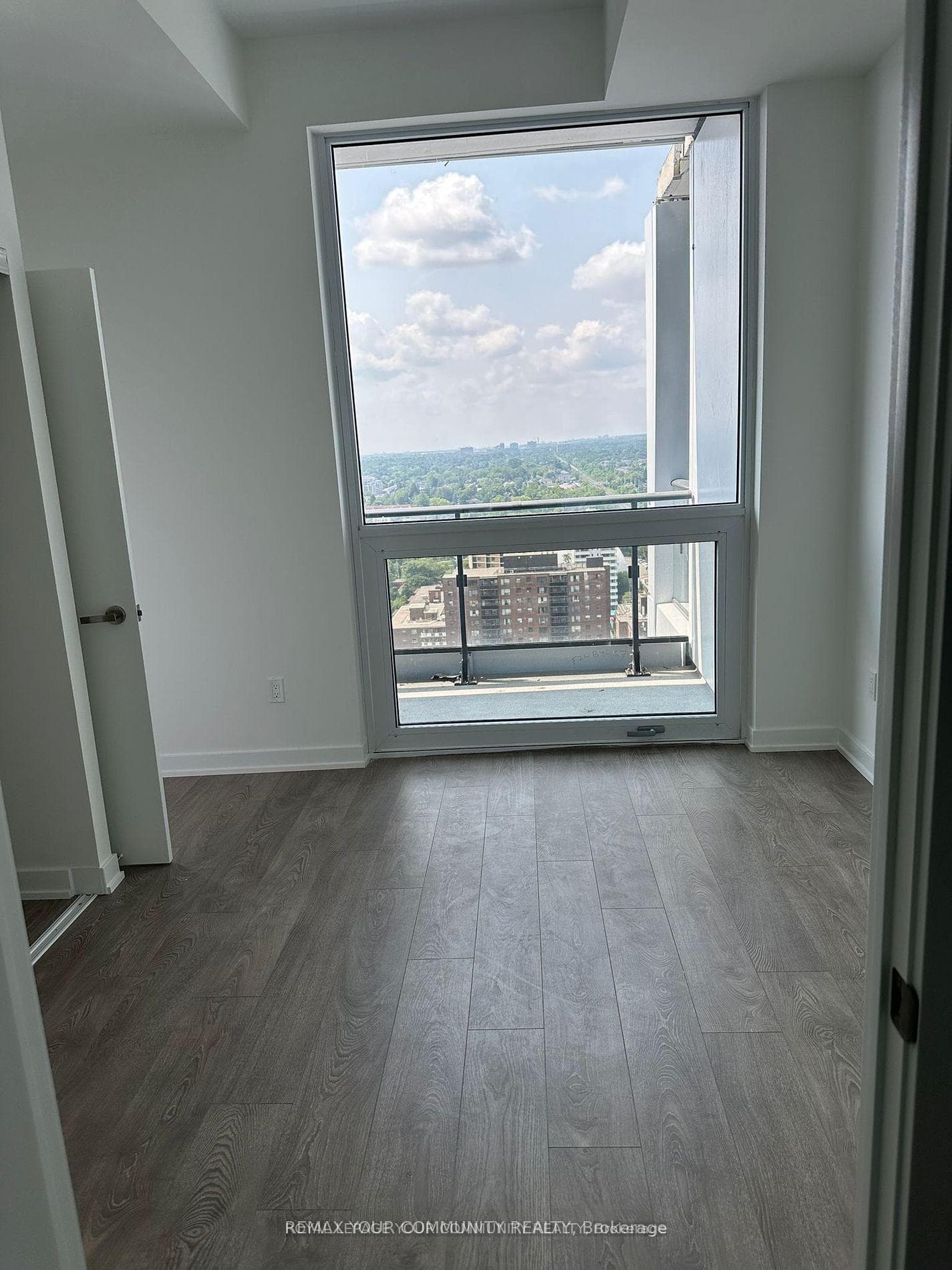 28 Ann Street Unit 2104 photo 5