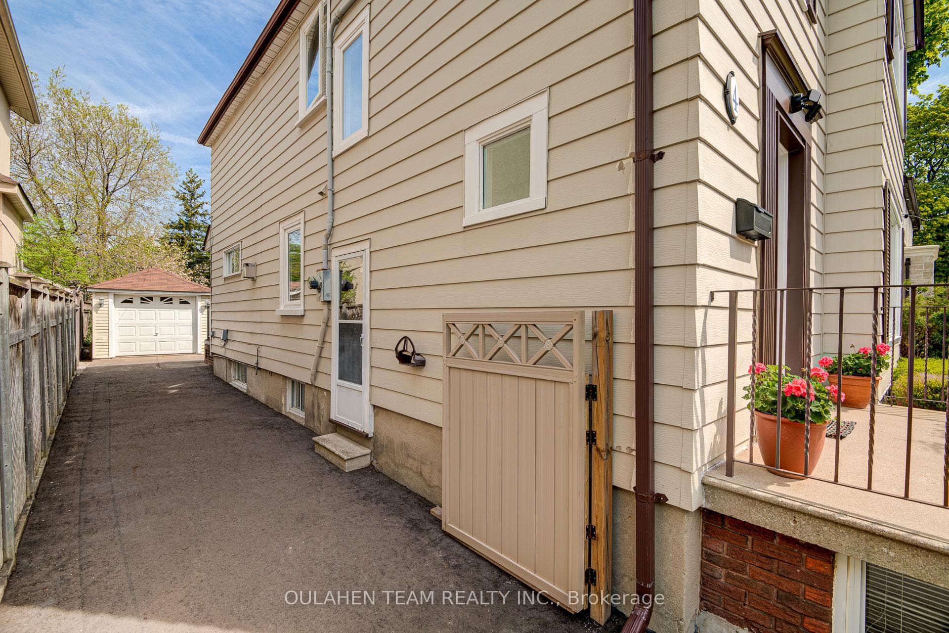 4 Wentworth Avenue photo 35