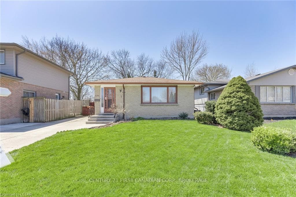680 MILLBANK Drive photo 1