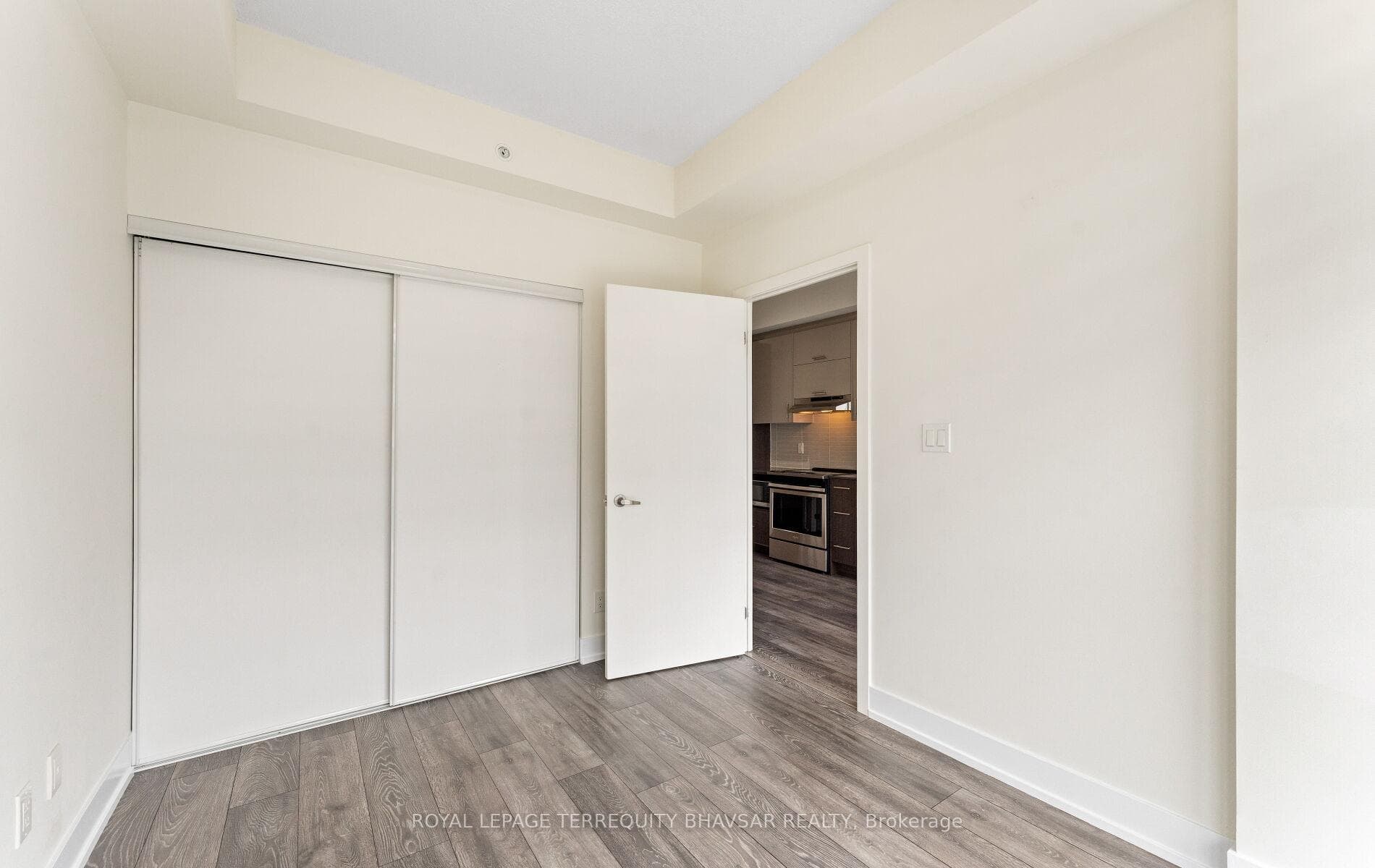 180 Fairview Mall Drive Unit 713 photo 30