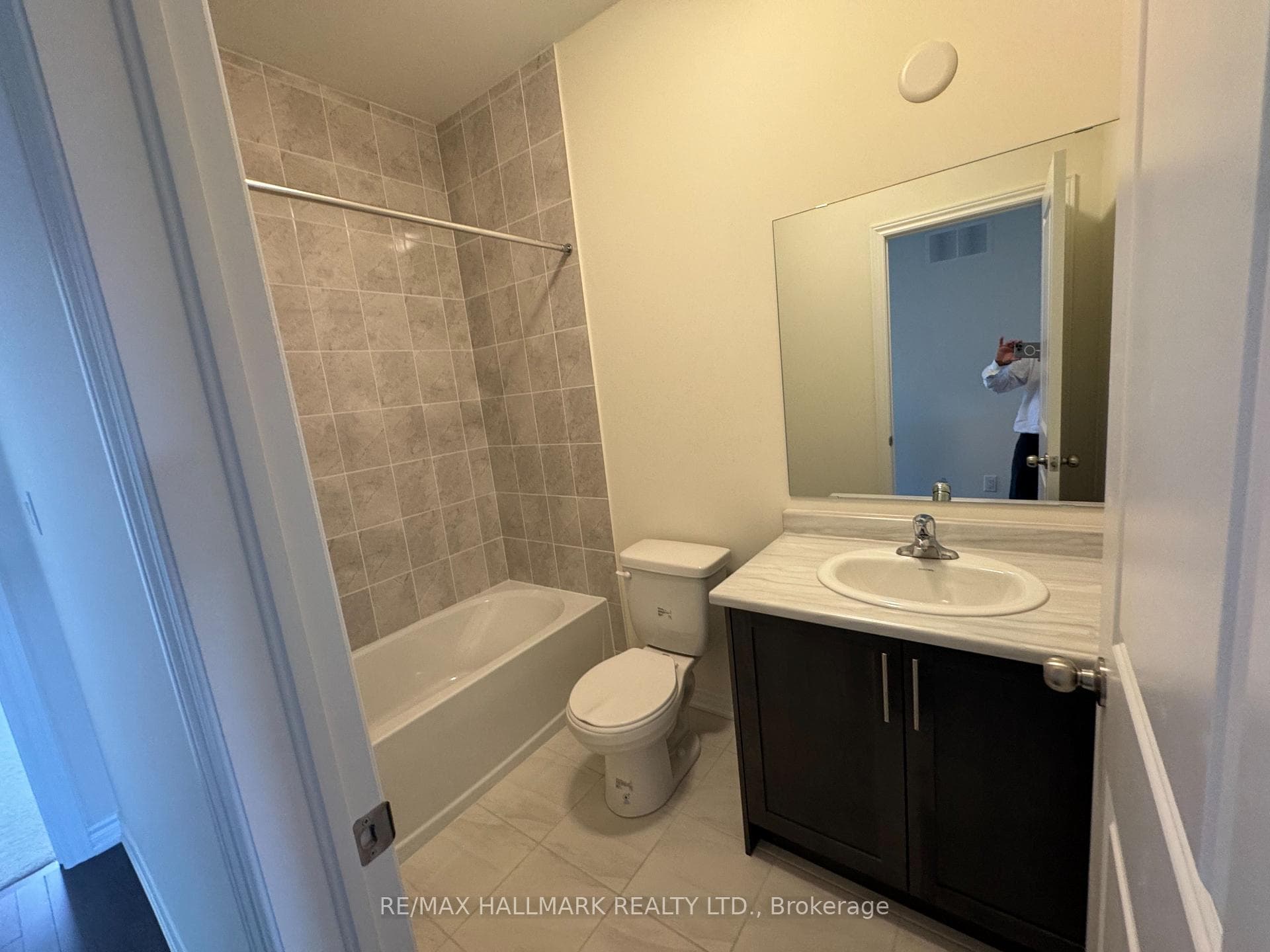 8 Haldimand Street photo 23