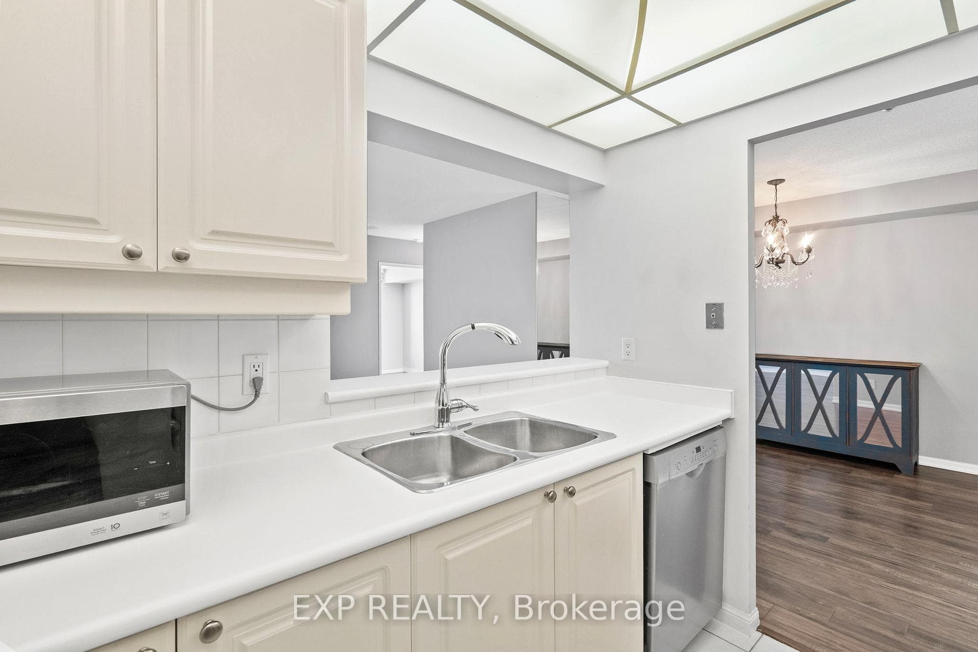 88 Corporate Drive Unit 1212 photo 11