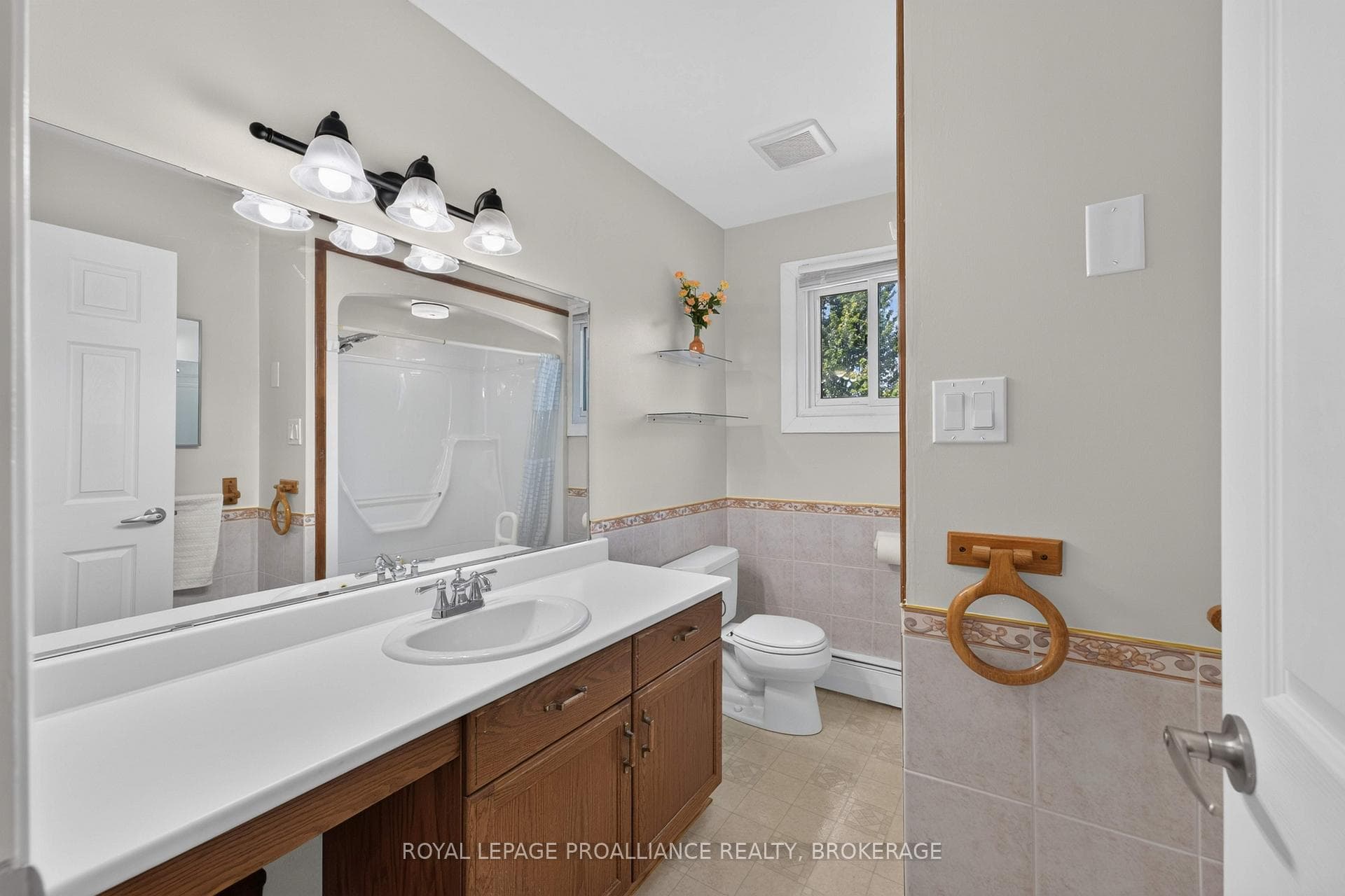 1445 Aley Street photo 24