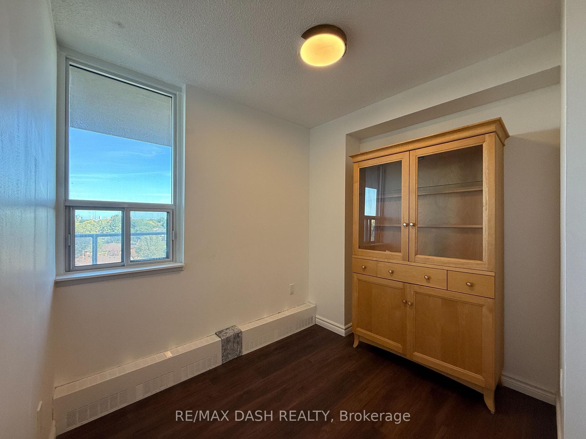 15 Torrance Road Unit 611 photo 8