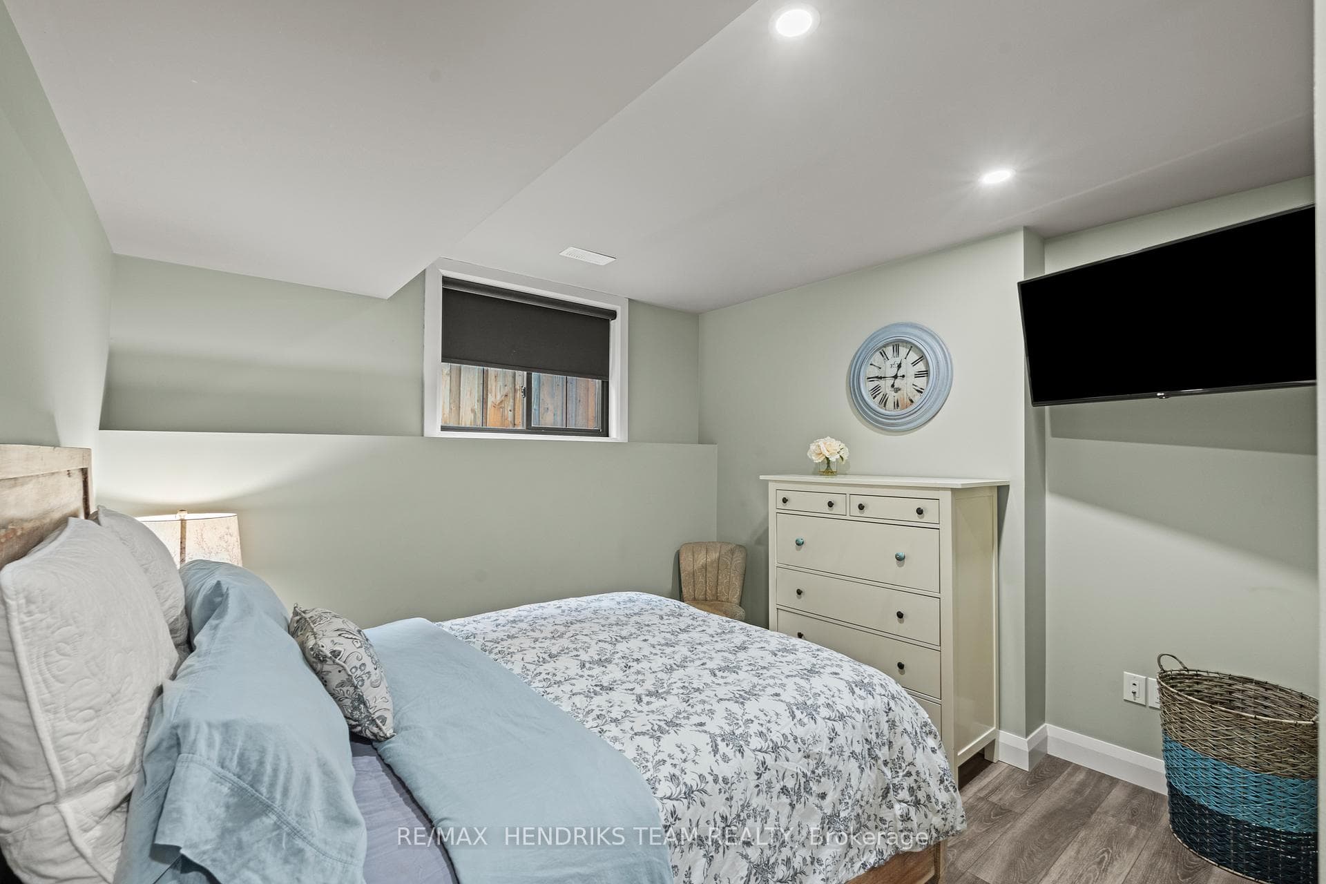 8 Stanmary Drive photo 31