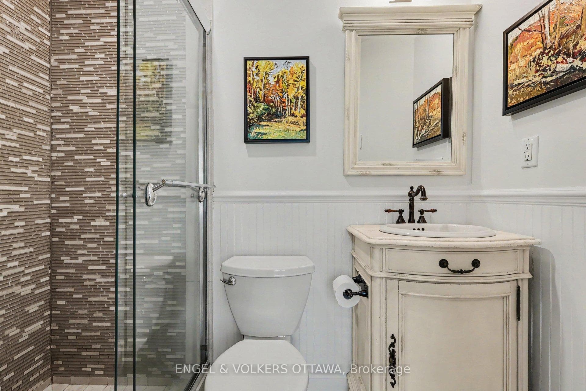 101 Ivy Crescent photo 20