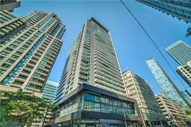 770 Bay Street Unit Ph305 photo 1