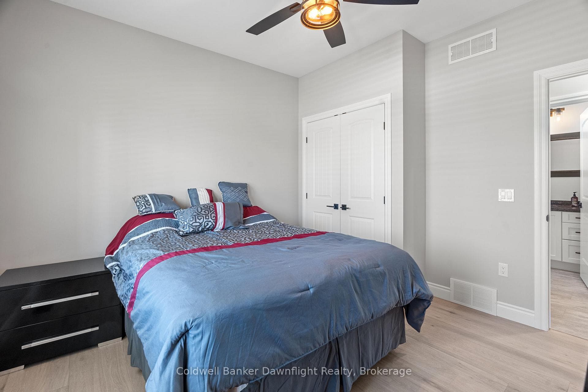 714 Gloria Street photo 22