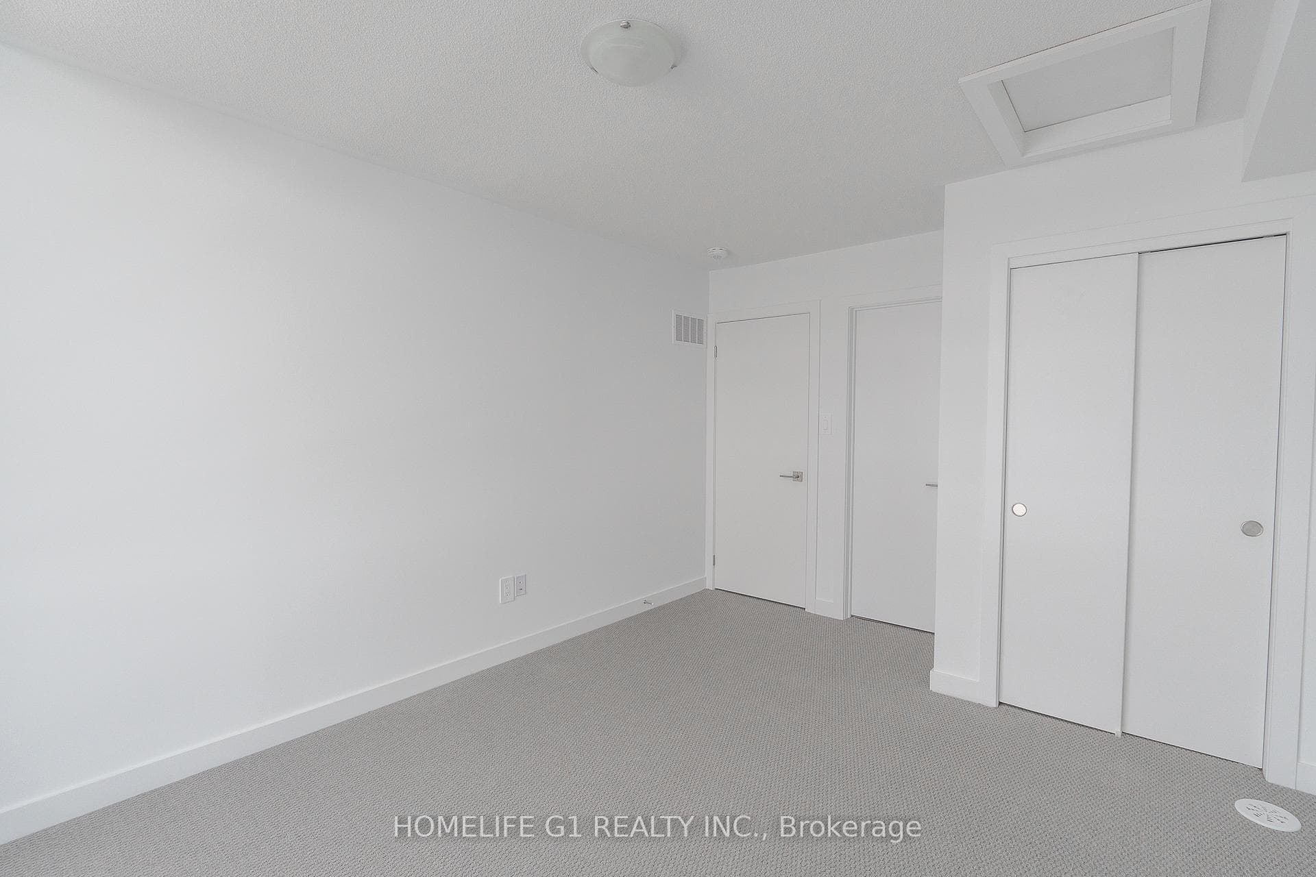 25 Romilly Avenue Unit 4 photo 16