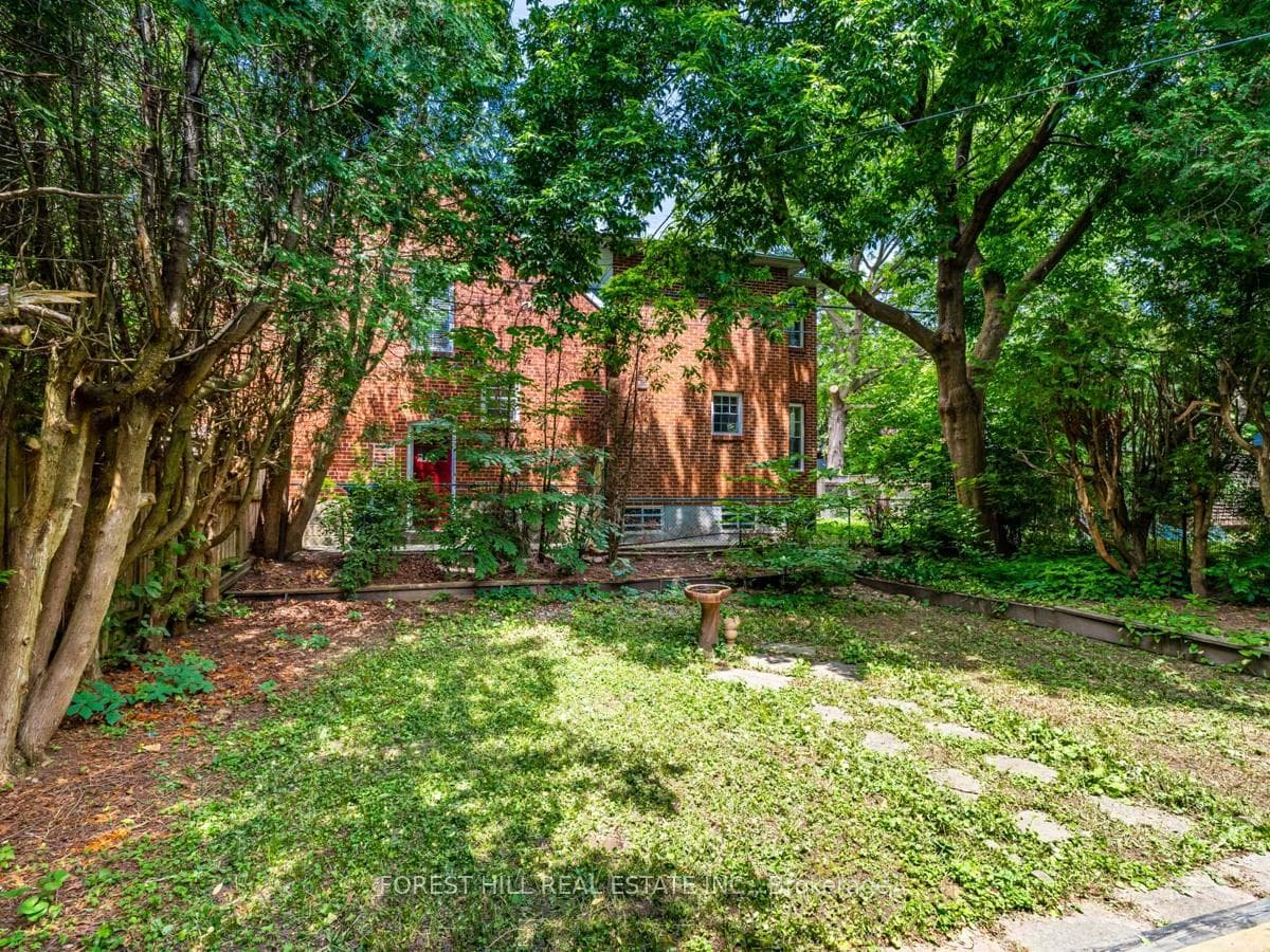 384 Broadway Avenue photo 35