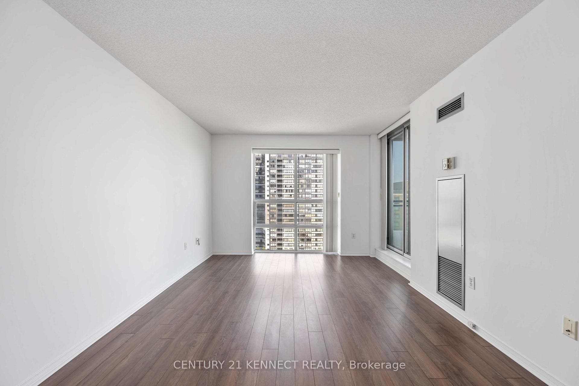 3 Pemberton Avenue Unit 1506 photo 9