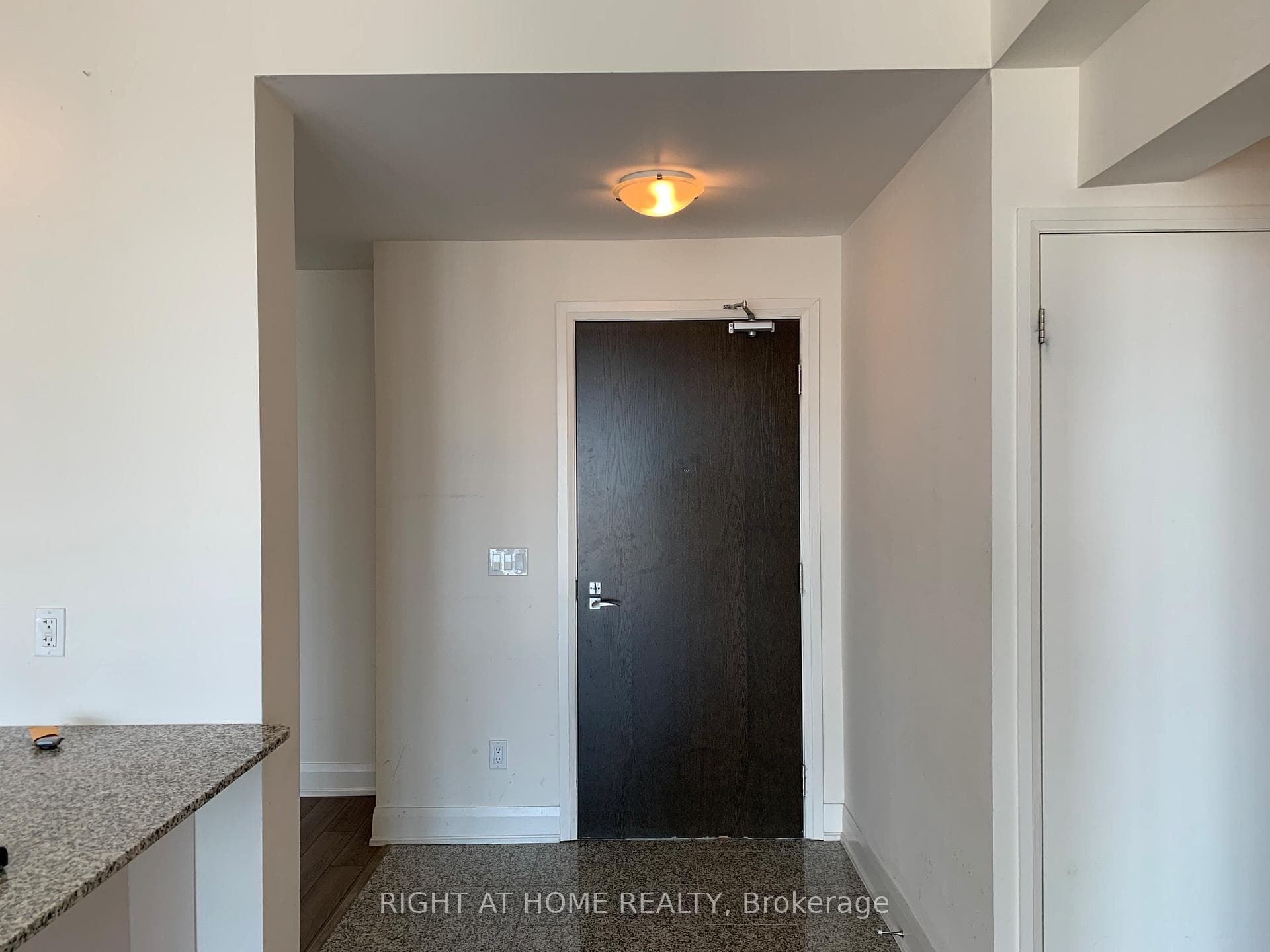 2900 Highway 7 Road Unit 3001 photo 13