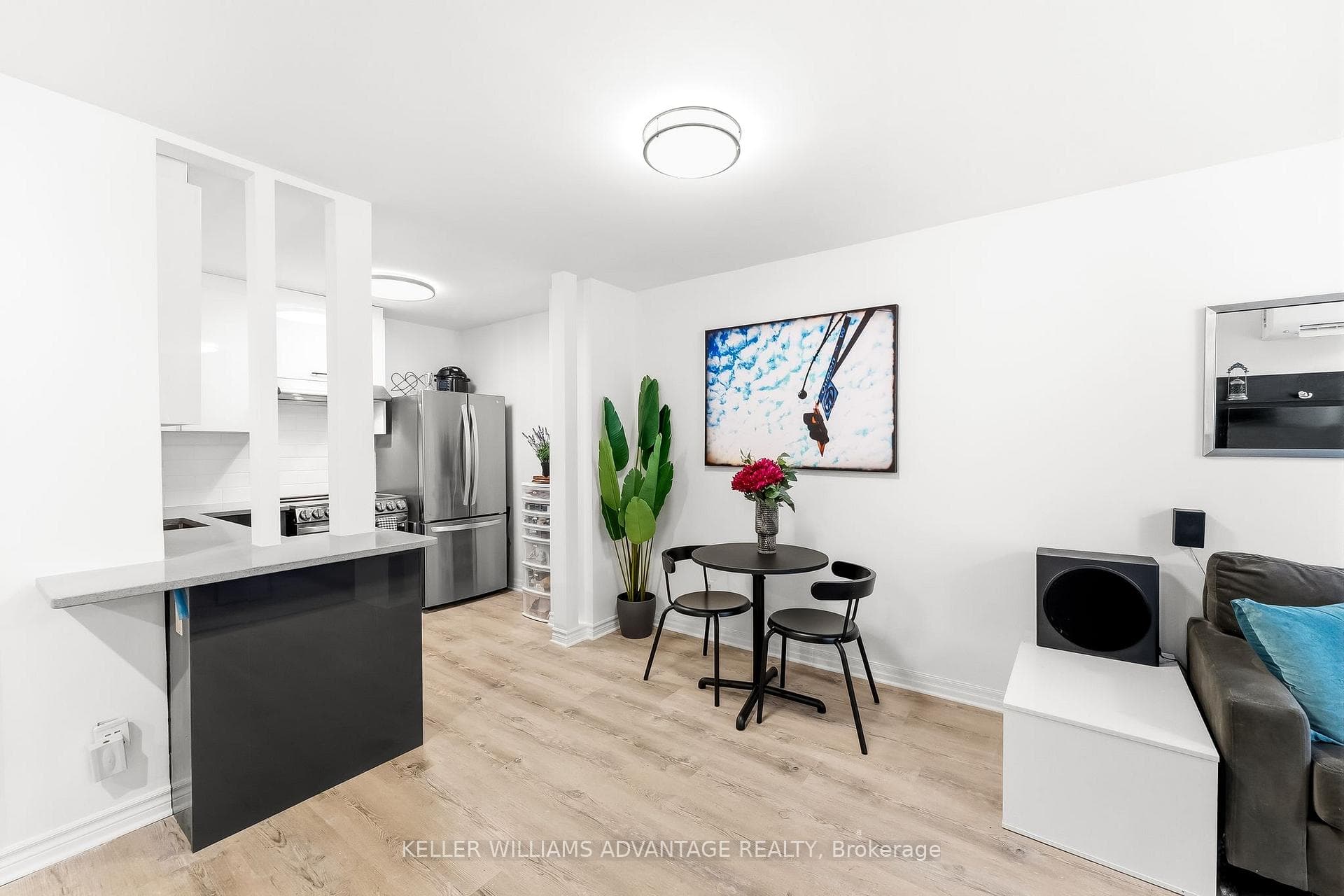 Dining Room & Kitchen